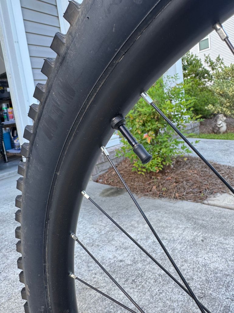 Used Orbea OCCAM H30 2023 2023 Mountainbike, Light Gray, 29 — image 4 of 28