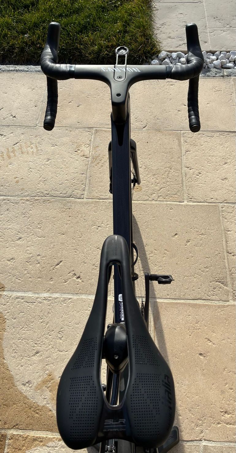 Used Canyon Ultimate CF SLX 8 Di2 2026 2026 Road & Gravel, Black — image 3 of 4