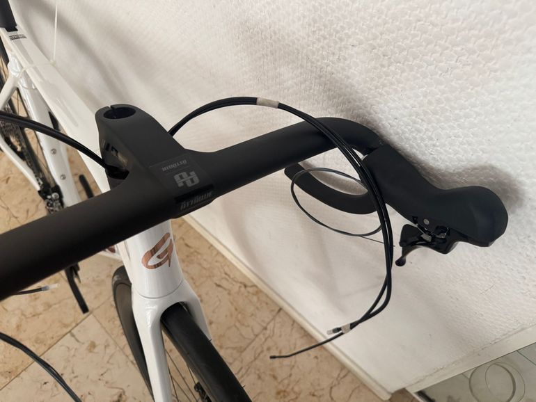 Used Gusto Gusto Custom Shimano 105 2025 Road & Gravel — image 5 of 16