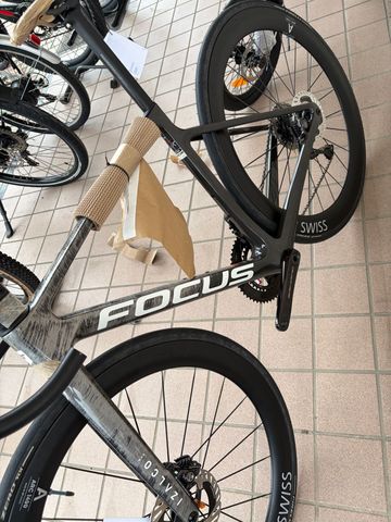 Brugt Focus IZALCO MAX 9.9 2025 2025 Road & Gravel — billede 2 af 16