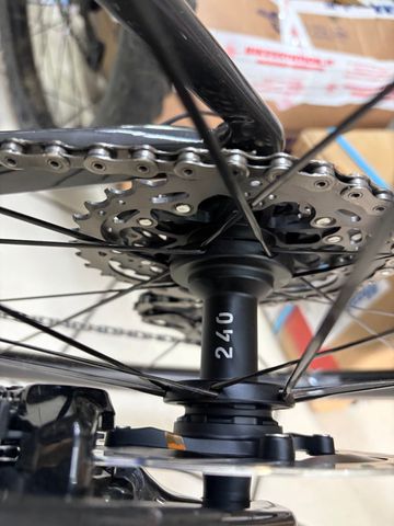 Brugt Focus IZALCO MAX 9.9 2025 2025 Road & Gravel — billede 10 af 16
