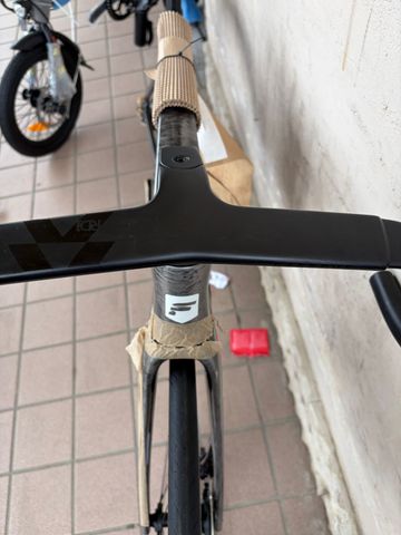Brugt Focus IZALCO MAX 9.9 2025 2025 Road & Gravel — billede 11 af 16