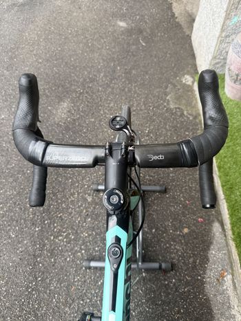 Bianchi Aria - Ultegra Di2 2022 2022 Road & Gravel d'occasion — image 4 sur 10