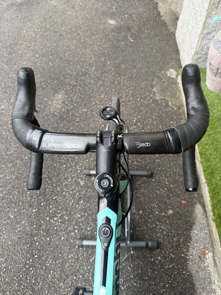 Bianchi Aria - Ultegra Di2 2022 2022 Road & Gravel d'occasion — image 4 sur 10