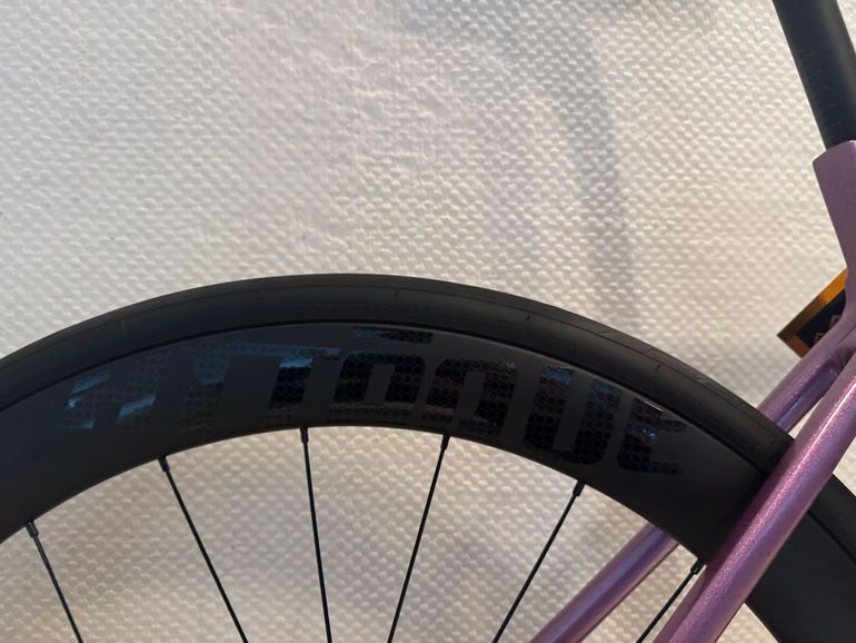 Used Gusto Gusto Custom Shimano 105 2025 Road & Gravel, Purple — image 8 of 12