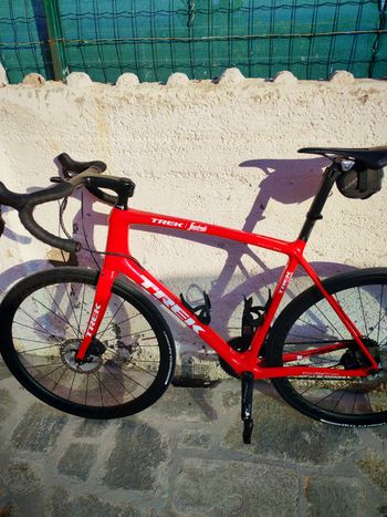 Used Trek Émonda SLR 7 Disc 2020 2020 Road & Gravel, Red — image 5 of 6