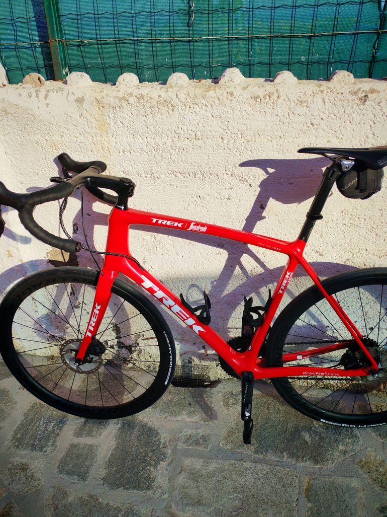 Used Trek Émonda SLR 7 Disc 2020 2020 Road & Gravel, Red — image 5 of 6