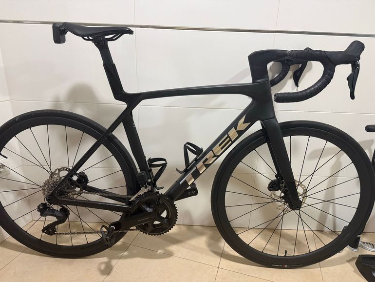 Used Trek Madone SL 6 Gen 8 2025 2025 Road & Gravel, Black — image 1 of 10