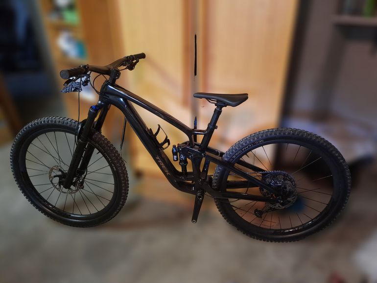 Used Trek Fuel EX 9.8 XT Gen 6 2023 2023 Mountainbike — image 1 of 6