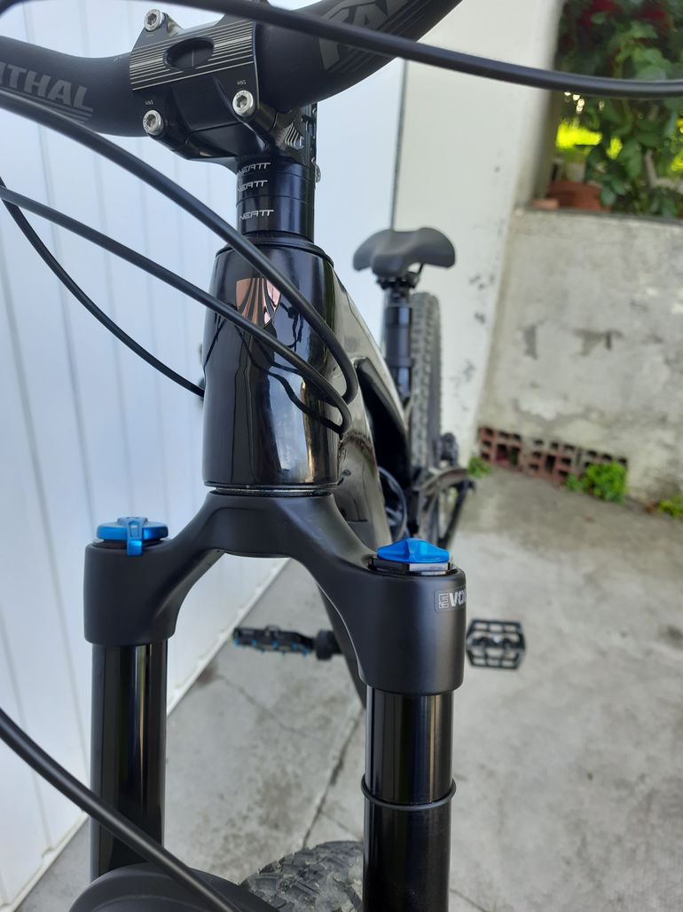 Used Trek Fuel EX 9.8 XT Gen 6 2023 2023 Mountainbike, Black, 29 — image 7 of 11