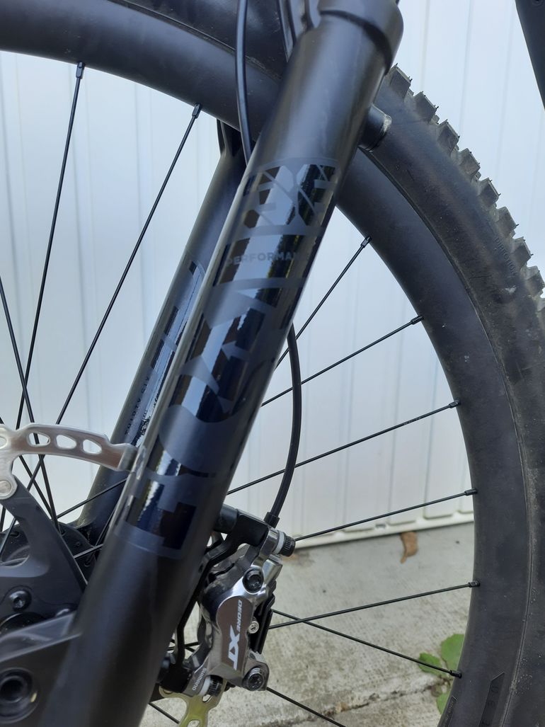 Used Trek Fuel EX 9.8 XT Gen 6 2023 2023 Mountainbike, Black, 29 — image 10 of 11