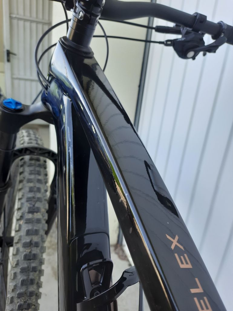 Used Trek Fuel EX 9.8 XT Gen 6 2023 2023 Mountainbike, Black, 29 — image 9 of 11