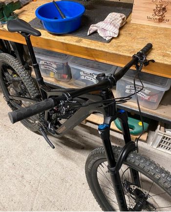 Used Trek Fuel EX 9.8 XT Gen 6 2023 2023 Mountainbike — image 4 of 6
