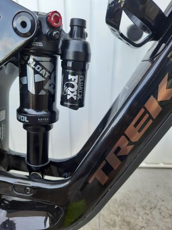 Used Trek Fuel EX 9.8 XT Gen 6 2023 2023 Mountainbike, Black, 29 — image 4 of 11