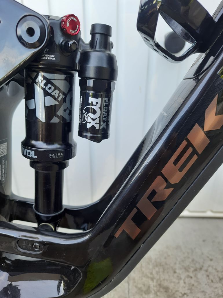 Used Trek Fuel EX 9.8 XT Gen 6 2023 2023 Mountainbike, Black, 29 — image 4 of 11