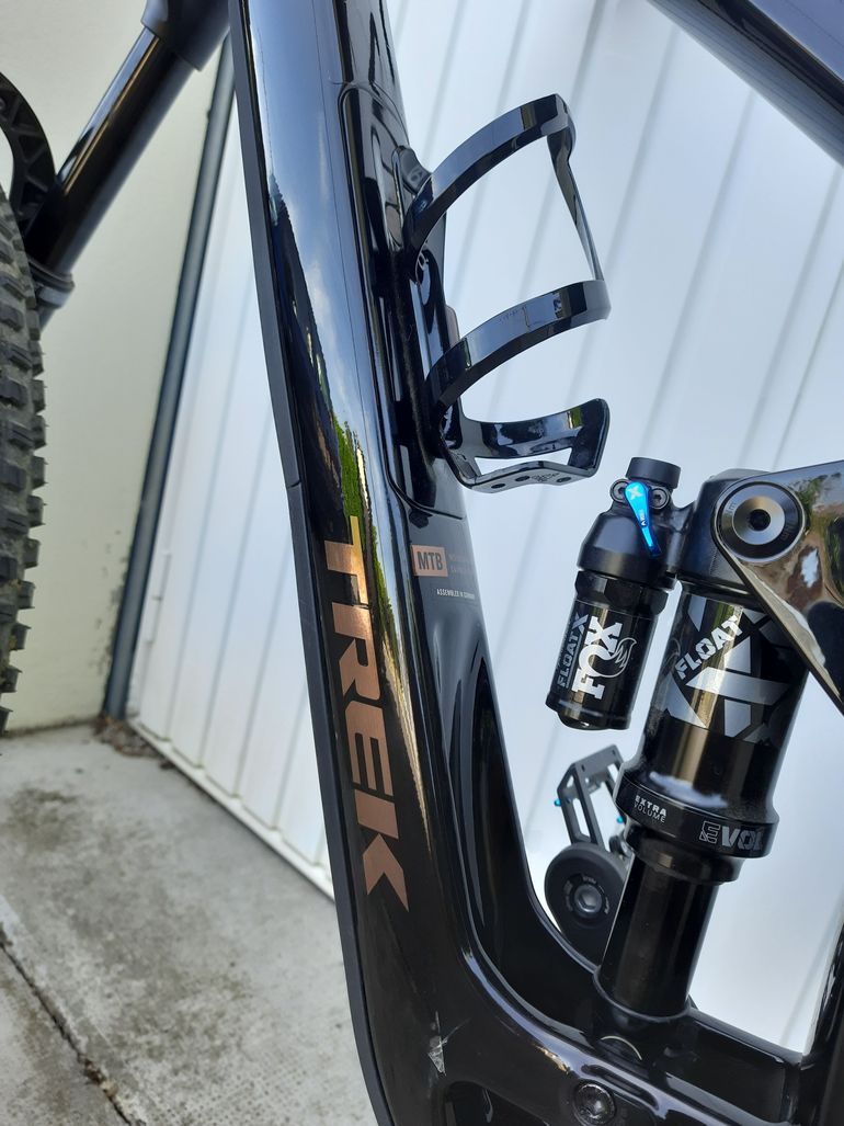 Used Trek Fuel EX 9.8 XT Gen 6 2023 2023 Mountainbike, Black, 29 — image 8 of 11