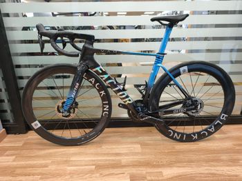 Used Factor OSTRO VAM - Shimano Dura-Ace 2025 2025 Road & Gravel, Blue — image 9 of 21