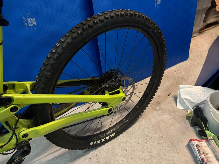 Used YT YT Custom Shimano Deore 2024 Mountainbike — image 6 of 9