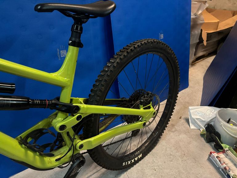 Used YT YT Custom Shimano Deore 2024 Mountainbike — image 3 of 9