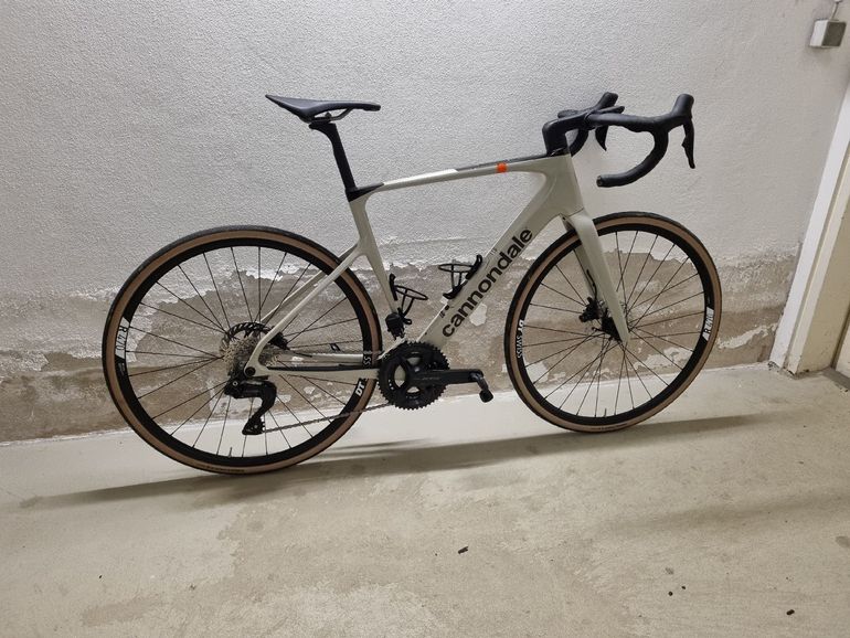 Used Cannondale Synapse Carbon 4 2026 2026 Road & Gravel, White — image 1 of 6