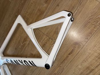 Used Canyon Aeroad CF SLX 7 Di2 C46 2025 Frameset 2025 Road & Gravel — image 3 of 7