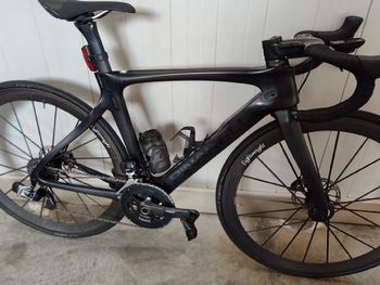 Used Pinarello Dogma F10 Pinarello Dogma F10 Custom SRAM Red eTap AXS 2019 Road & Gravel