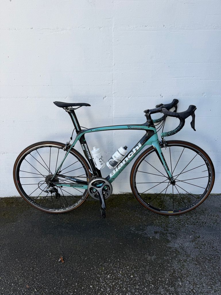 Used Bianchi Oltre XR.2 Frameset 2017 2017 Road & Gravel, Blue — image 9 of 9