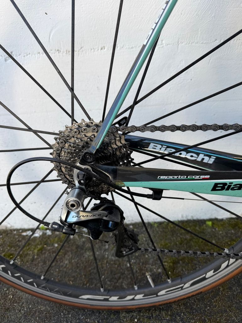 Used Bianchi Oltre XR.2 Frameset 2017 2017 Road & Gravel, Blue — image 2 of 9