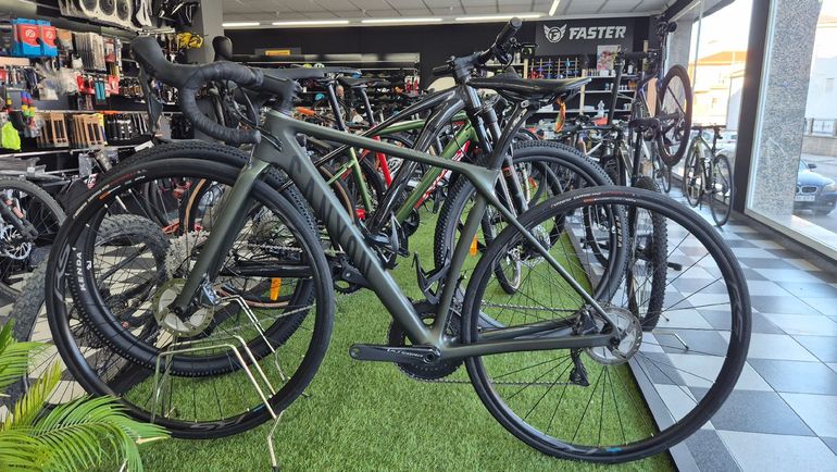 Used Canyon Endurace CF SL Disc 8.0 SL 2022 2022 Road & Gravel, Green — image 10 of 10