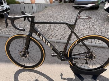 Used Canyon Inflite CFR 2025 2025 Road & Gravel, Black — image 4 of 7