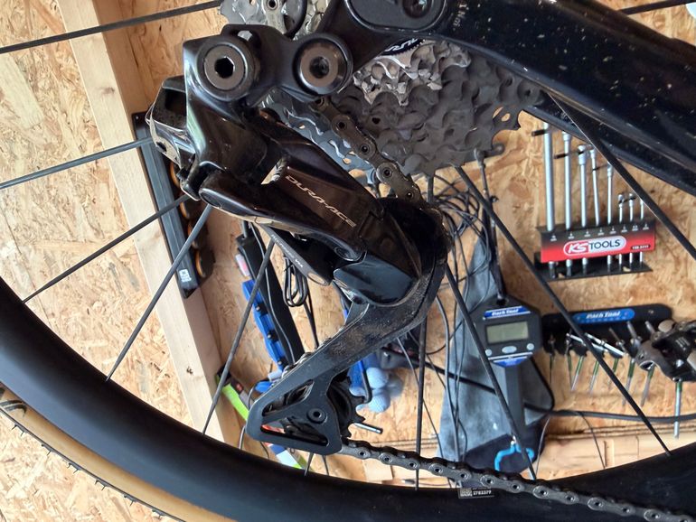 Used Canyon Inflite CFR 2025 2025 Road & Gravel, Black — image 6 of 7