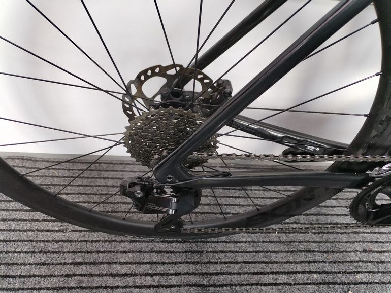 Used Trek Émonda SL 6 2024 2024 Road & Gravel, Black — image 3 of 12