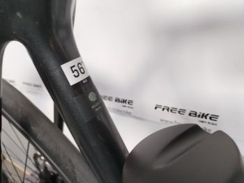 Used Trek Émonda SL 6 2024 2024 Road & Gravel, Black — image 10 of 12
