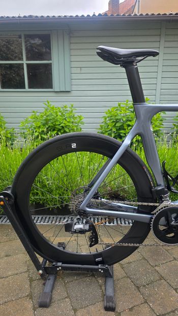 Used Giant Propel Advanced 1 2023 2023 Road & Gravel, Light Gray — image 6 of 15