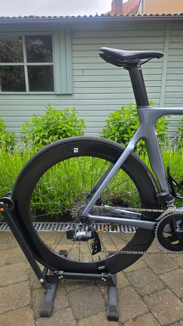 Used Giant Propel Advanced 1 2023 2023 Road & Gravel, Light Gray — image 6 of 15