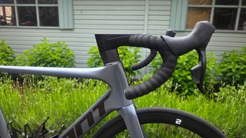 Used Giant Propel Advanced 1 2023 2023 Road & Gravel, Light Gray — image 11 of 15