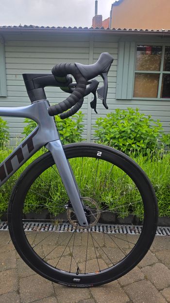 Used Giant Propel Advanced 1 2023 2023 Road & Gravel, Light Gray — image 5 of 15