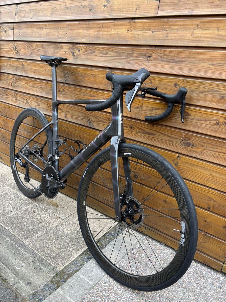 Used Scott Addict RC 10 2025 2025 Road & Gravel — image 3 of 4