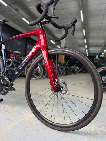 Used Trek Domane SL 5 Gen 3 2023 2023 Road & Gravel, Red — image 5 of 21