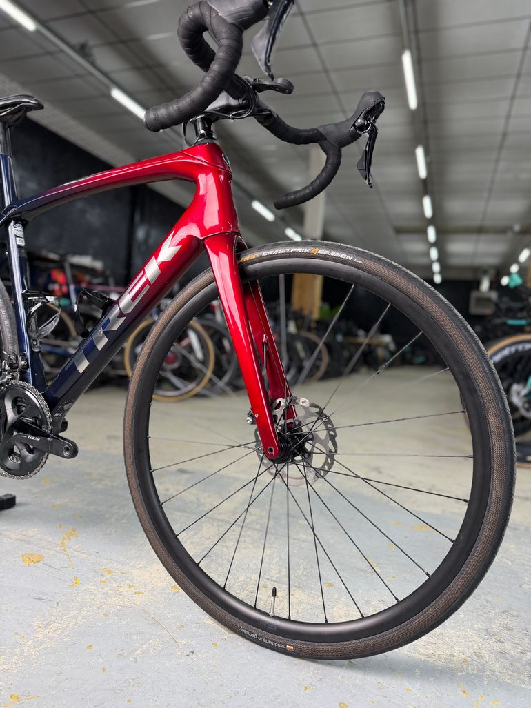 Used Trek Domane SL 5 Gen 3 2023 2023 Road & Gravel, Red — image 5 of 21