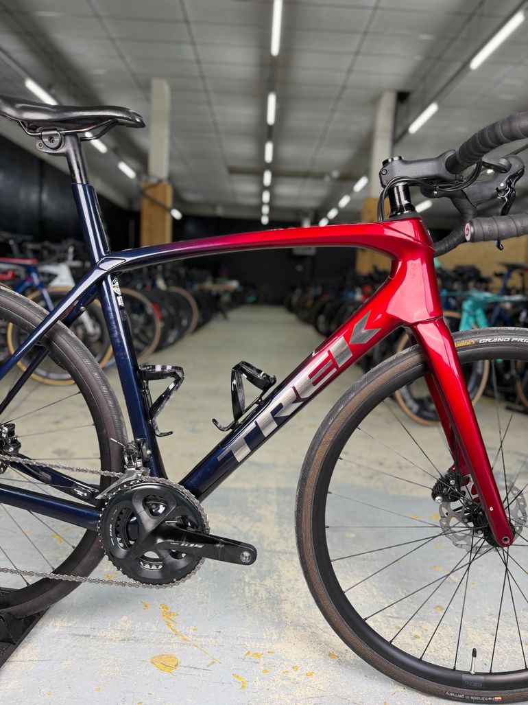 Used Trek Domane SL 5 Gen 3 2023 2023 Road & Gravel, Red — image 12 of 21