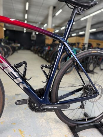 Used Trek Domane SL 5 Gen 3 2023 2023 Road & Gravel, Red — image 16 of 21