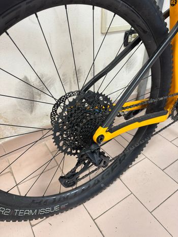 Used Trek Procaliber 9.7 2021 2021 Mountainbike, Orange, 29 — image 3 of 4