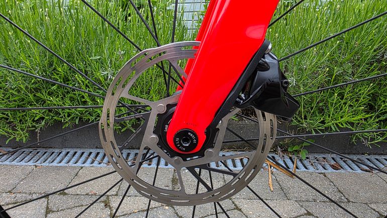 Used Canyon Aeroad CF SLX 7 eTap 2024 2024 Road & Gravel, Red — image 14 of 17