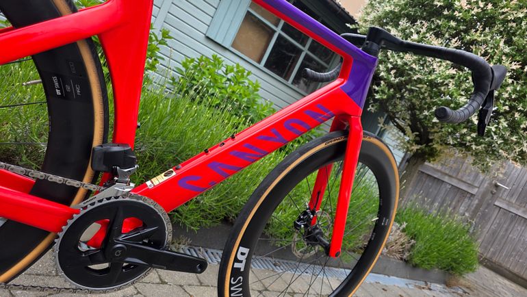 Used Canyon Aeroad CF SLX 7 eTap 2024 2024 Road & Gravel, Red — image 4 of 17