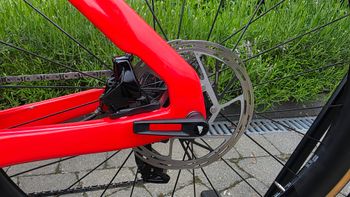 Used Canyon Aeroad CF SLX 7 eTap 2024 2024 Road & Gravel, Red — image 13 of 17