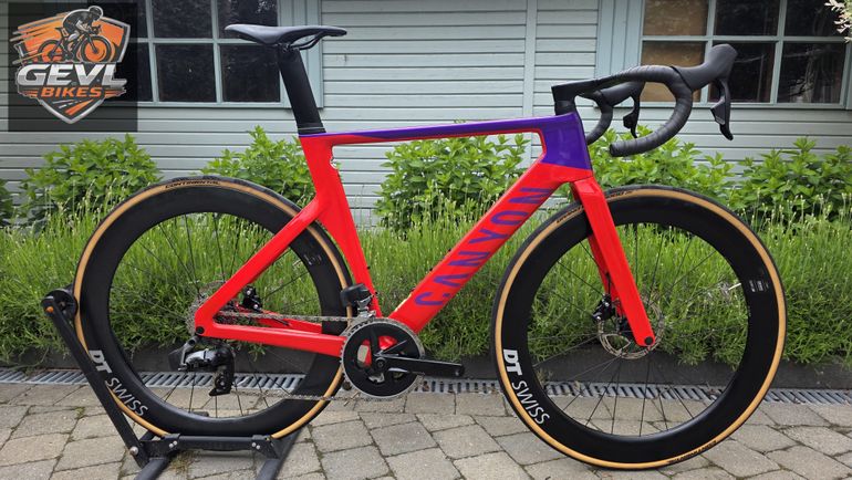 Used Canyon Aeroad CF SLX 7 eTap 2024 2024 Road & Gravel, Red — image 1 of 17