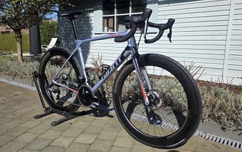 Used Giant TCR Advanced Pro 0 Disc 2020 2020 Road & Gravel — image 2 of 16
