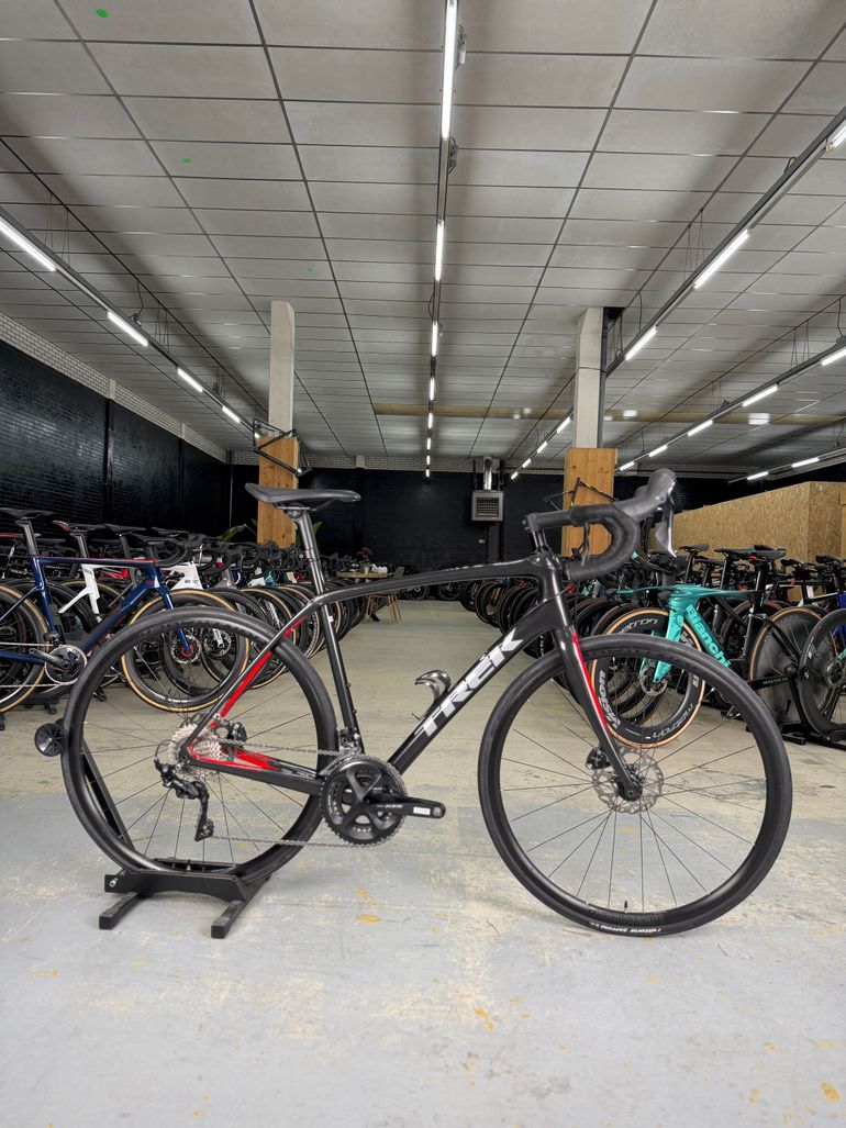 Used Trek Domane SL 5 Disc 2019 2019 Road & Gravel, Black — image 1 of 18