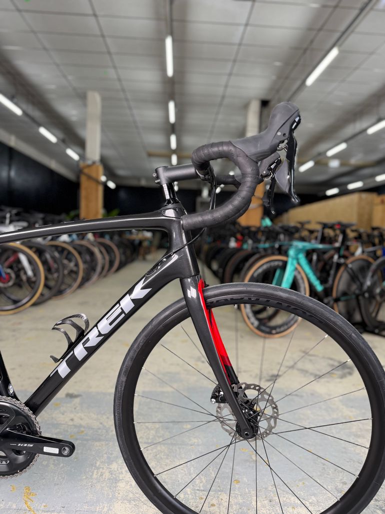 Used Trek Domane SL 5 Disc 2019 2019 Road & Gravel, Black — image 4 of 18
